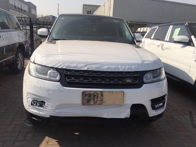 16款路虎揽胜运动汽油欧版尽显高端奢华