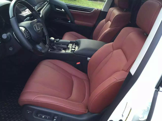 16款雷卡萨斯LX570新车到店149万畅销价