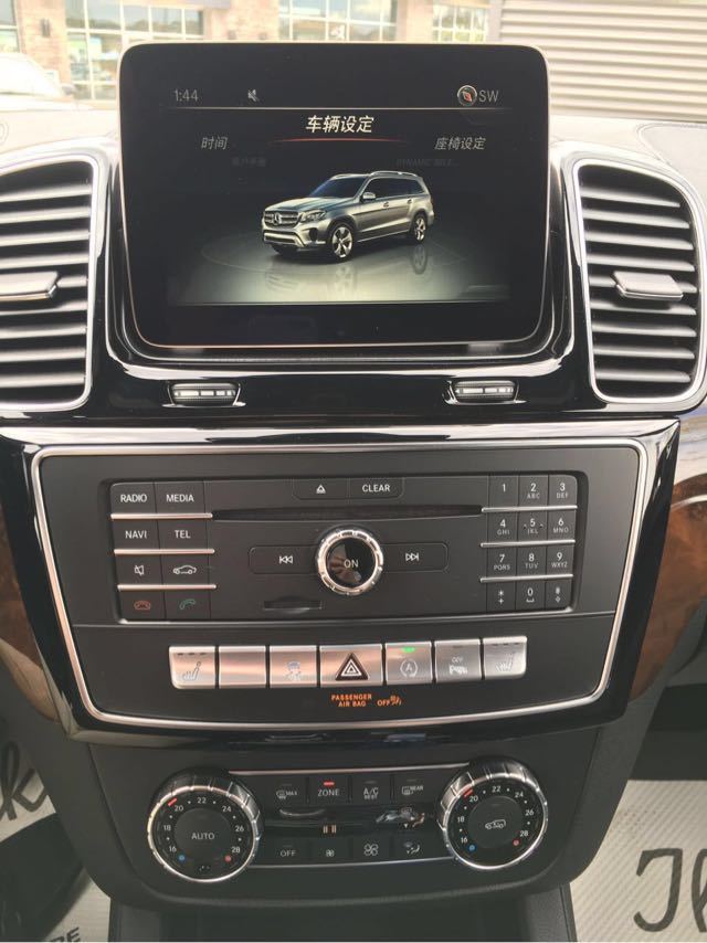 17款奔驰GLS450配置完胜中规奔驰GLS400