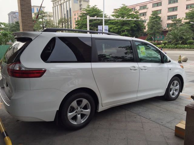 15款丰田塞纳弯道表现更加激进而稳定