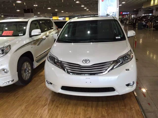 15款丰田塞纳加拿大版并道辅助降价销售