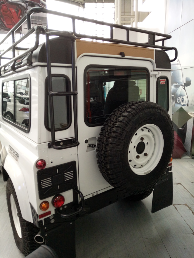 限量版路虎卫士15款报价介绍图片配置