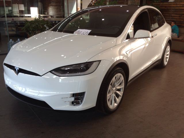 平行进口美版特斯拉SUV天津港现车特价促销