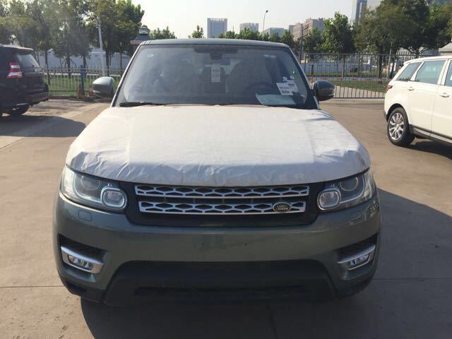 2016款路虎揽胜运动3.0T天津港平行进口车年