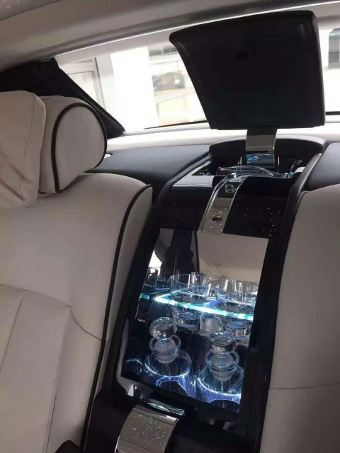 　购车热线：18222094311陈经理（同微信）