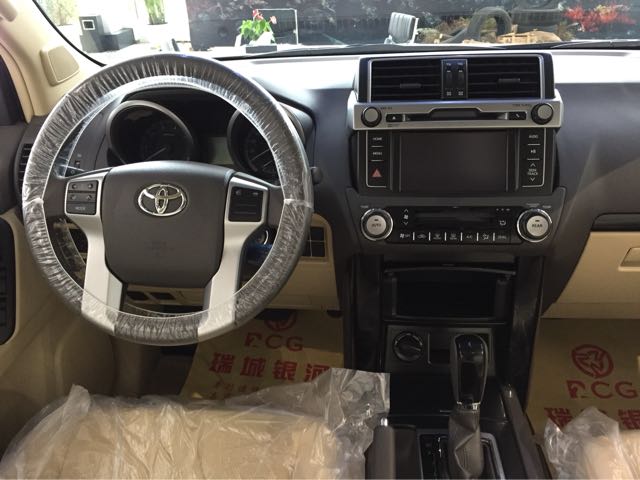 丰田霸道3.5中东版国产普拉多3.5与中东版4.0