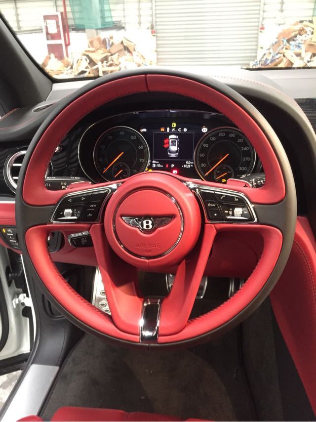 17款宾利添越6.0T现车劲爆底价促销-图7