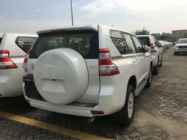 结实的外形皮实的心脏丰田霸道2700全国上牌