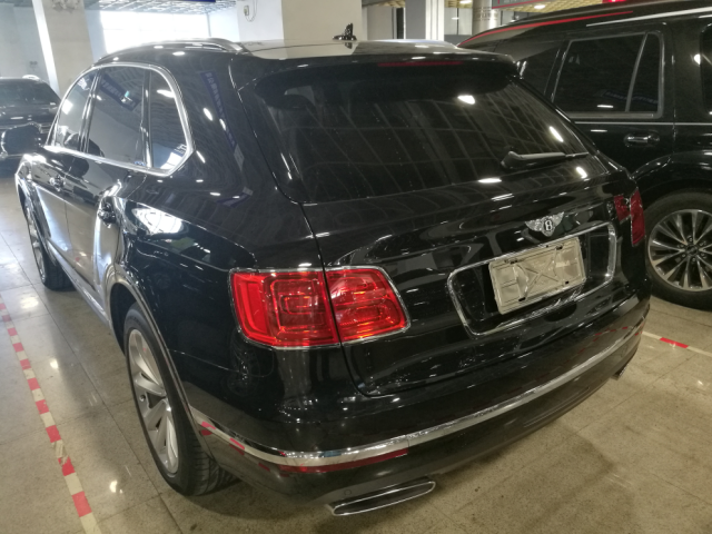 SUV界的老大宾利添越 W12宾利添越劲爆销售价格无底线