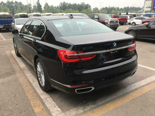 17款宝马730Li 沉稳气质天津全新现车特惠