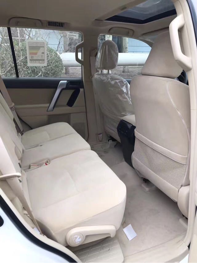 硬朗的外形皮实的心脏丰田强横2700全国上牌