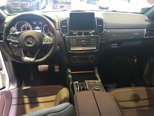 加拿大版17款奔驰GLS63裸车价多少进口GLS