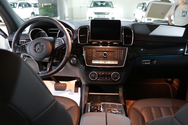 LS450加美版全新的设计风格_天津福吉百业优