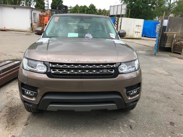 17路虎揽胜运动柴油版 揽运SUV动力强劲