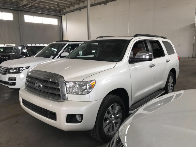 17款丰田红杉5700铂金版 新车到港仅89万