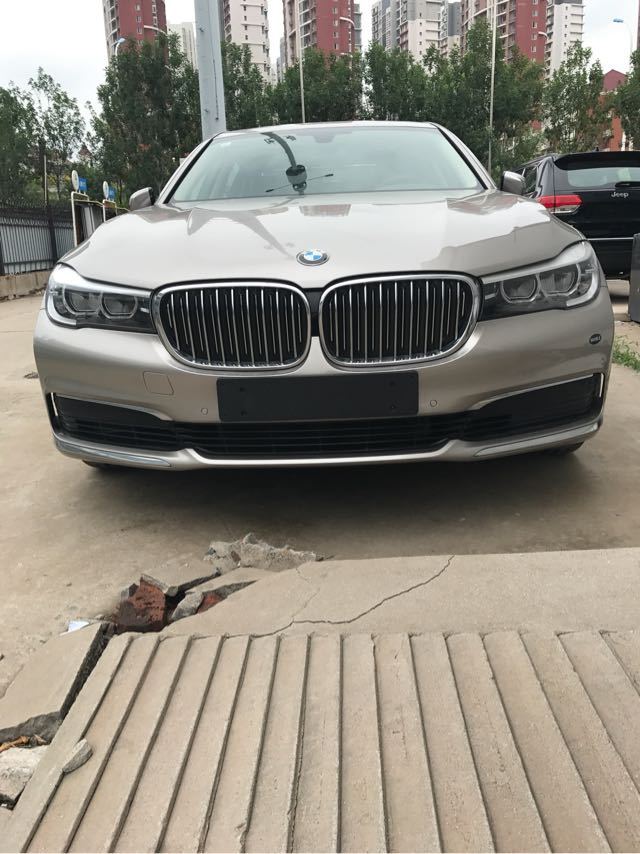 17款中东版宝马7系宝马730\/740港口价格现车