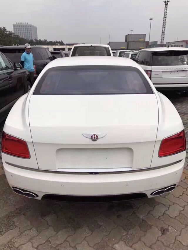 2017款宾利飞驰欧规版时尚外观独家销售