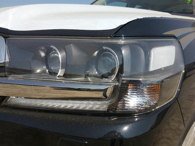 新款兰德酷路泽5700中东版顶配配置解析港口最新行情报价