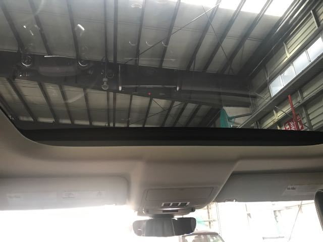 18款路虎发明5现车顶配天津港口现车多少钱