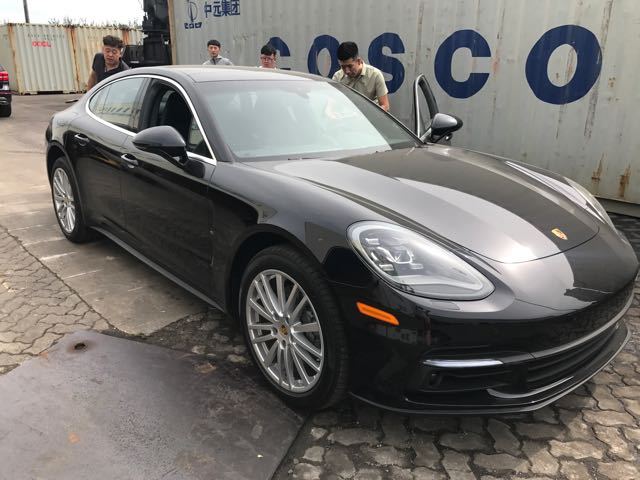 2017款加版保时捷Panamera 4S现车未几限时优惠