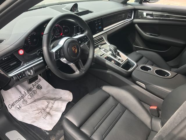 2017款加版保时捷Panamera 4S现车未几限时优惠