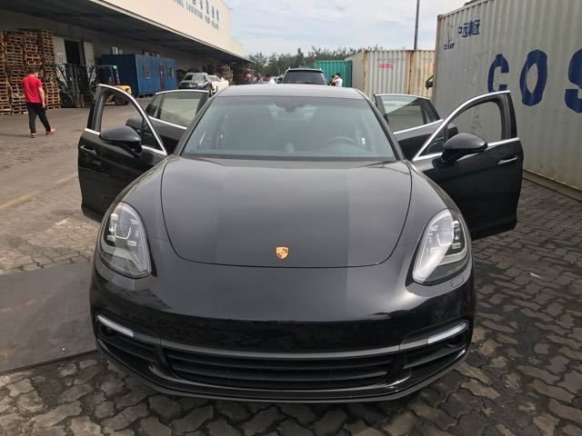 2017款加版保时捷Panamera 4S现车未几限时优惠