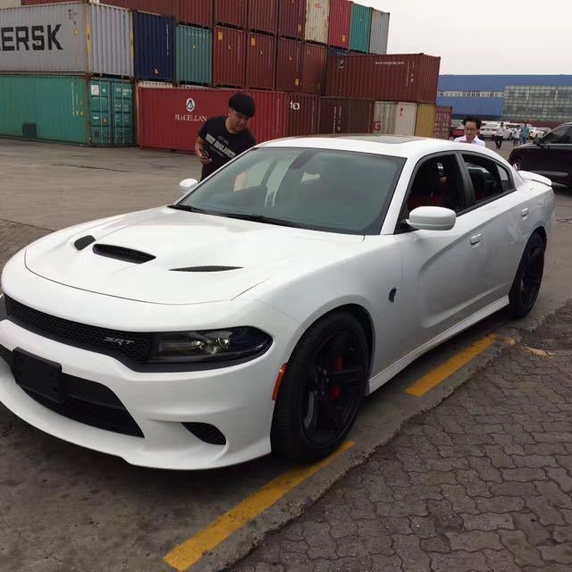 17款 6.2t srt hellcat地狱猫 白/黑 全国唯一一辆4门地狱猫.