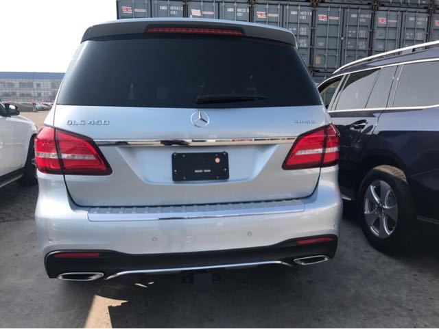 2018款奔驰GLS450加班版凭着卓越的品质走向