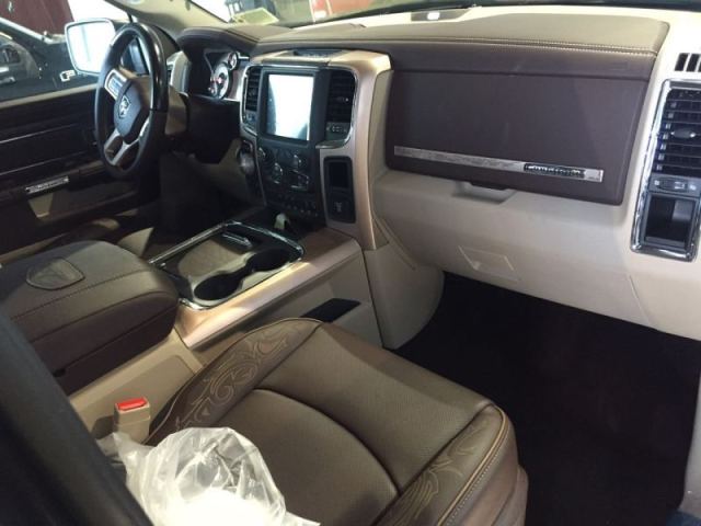 17款道奇公羊长角号5.7LV8三大皮卡之一