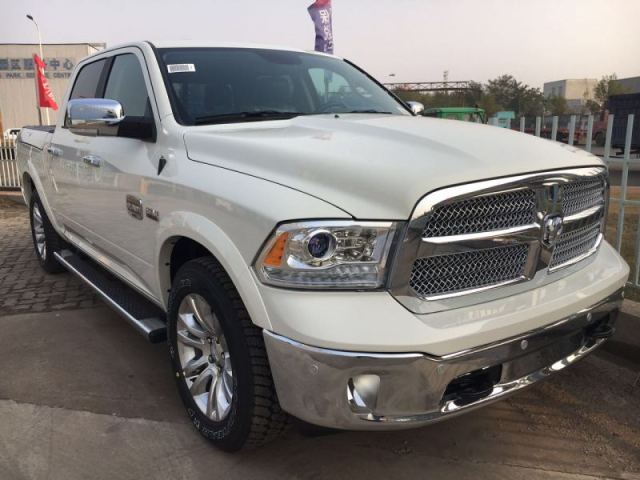 17款道奇公羊长角号5.7LV8三大皮卡之一