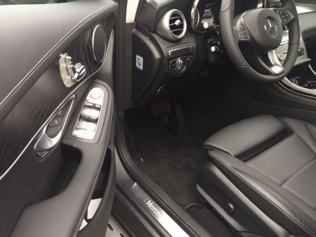 2018跨年奔驰GLC300城市最美SUV现车到港