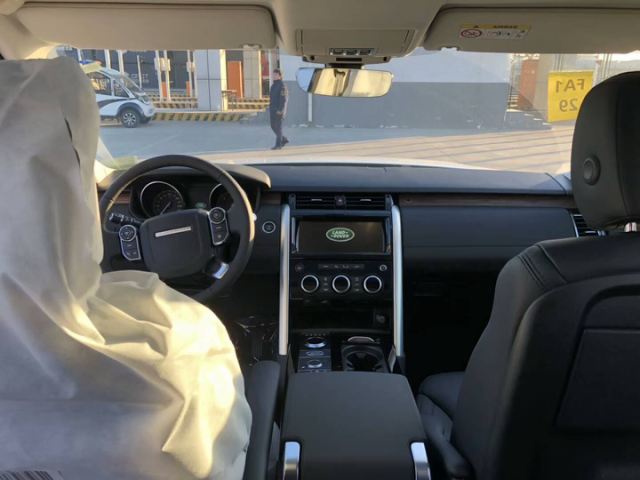 全新路虎发现五2.0HSE柴油版新年促销66万起