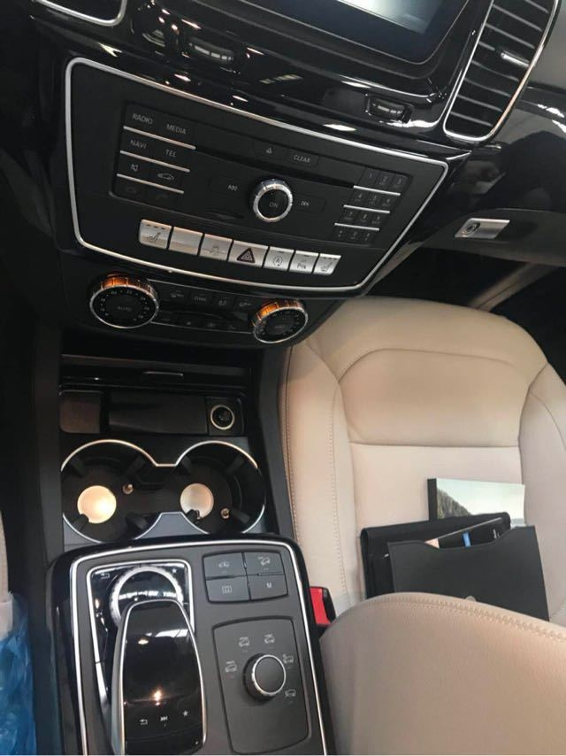 新款奔驰GLE400加版小鼠标多种地形模式科技