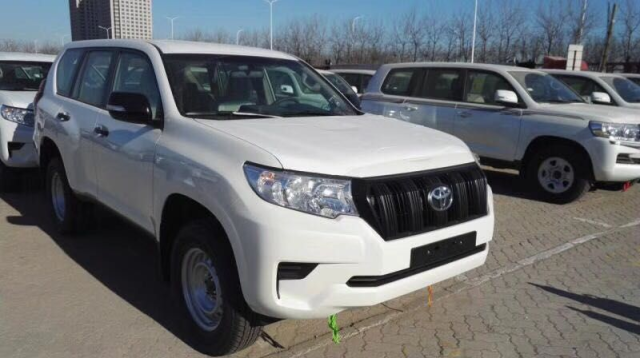 全新升级2018款丰田霸道2700中东版现车手续