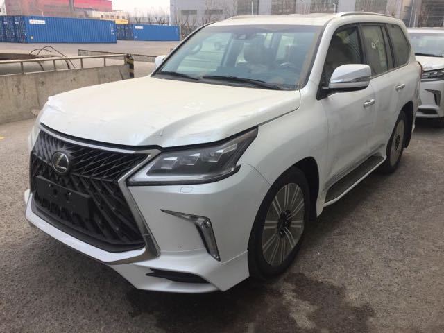 18���׿���˹LX570����ڹ�ͷǷ��˶����