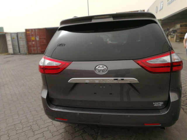 山西17款丰田塞纳3.5四驱LTD 7座顶配商务MP