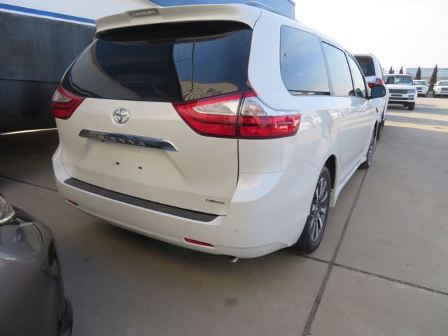 18款丰田塞纳顶配价格 五一促销现车足