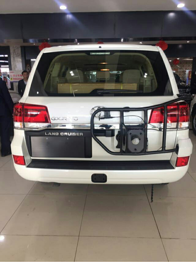 来自中东的土豪车,酷路泽4000配置报价