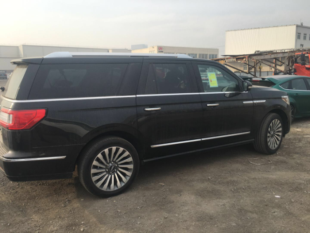 18款林肯领航员3.5TT加长版报价港口热销现车实拍详解