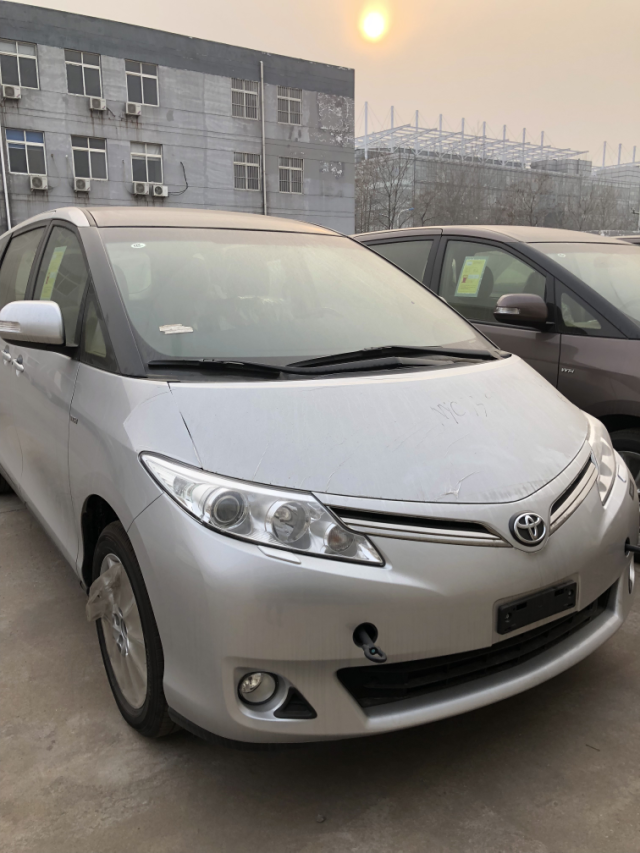 云南18款丰田普瑞维亚2.4L 7座双天窗现车报价