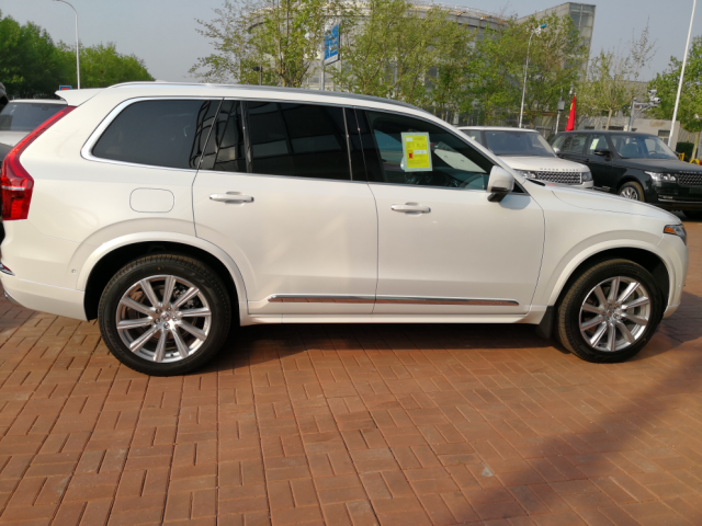 2018款全新沃尔沃xc90配置详解及图片报价