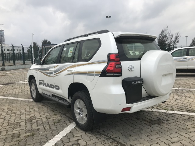 【图】2018款丰田霸道4000绿色价格 军绿港口