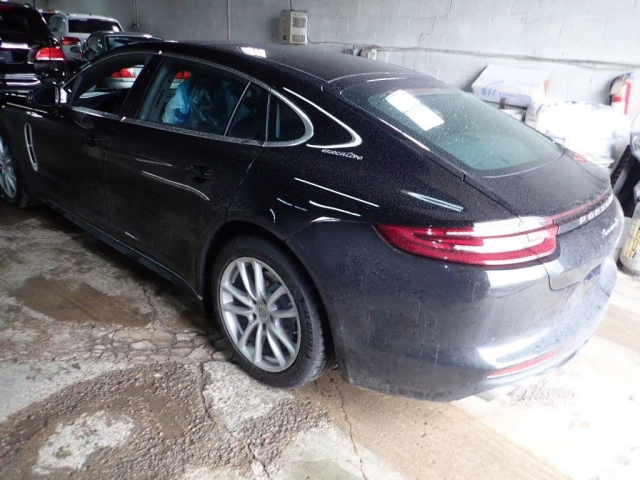 2018款保时捷帕拉梅拉带SC套件2.9TV6双涡轮