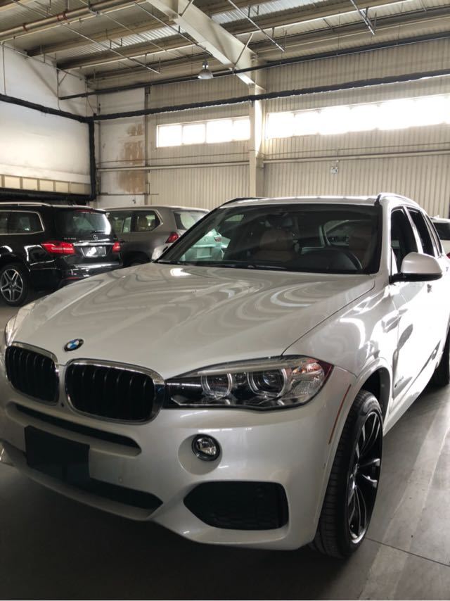 2018款宝马X5 3.0T M运动版感恩特价优惠配置