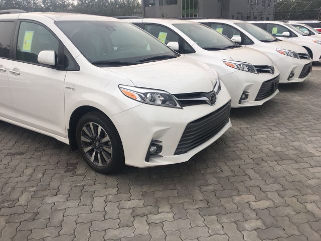 2018款丰田塞纳四驱XLE墨西哥版二排座椅带