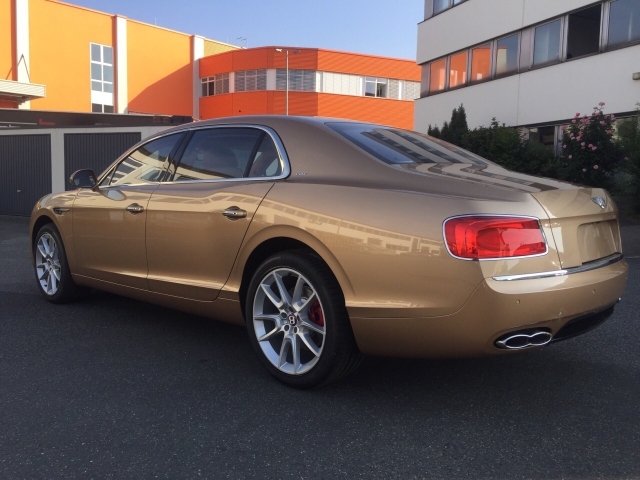 26a8c8b34ce93e98ee3965e0f4c82f56.jpg@!64