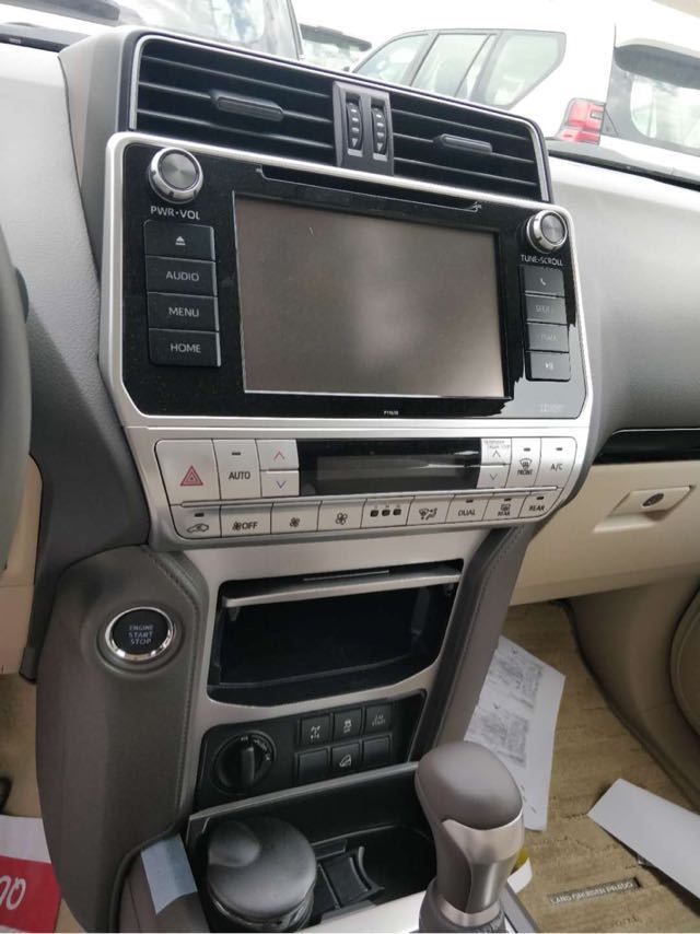 18款霸道4000报价 港口现车中东版霸道4000多