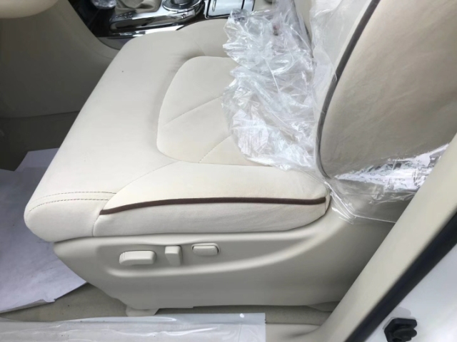 18款日产尼桑途乐Y62 SE全系标配电动尾门电