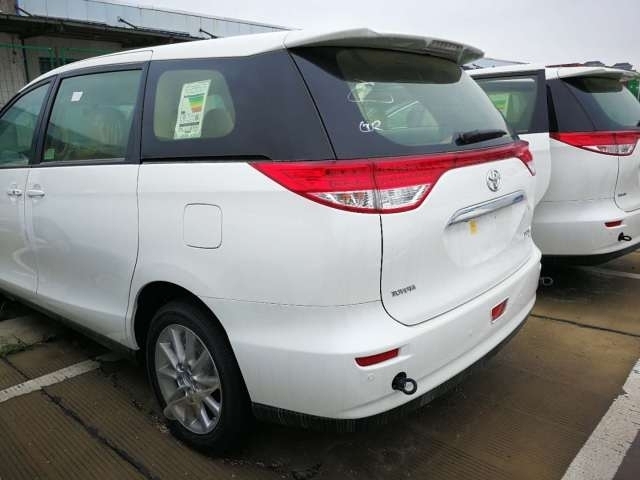 版丰田大霸王2.4双天窗顶配 进口丰田大霸王多少钱