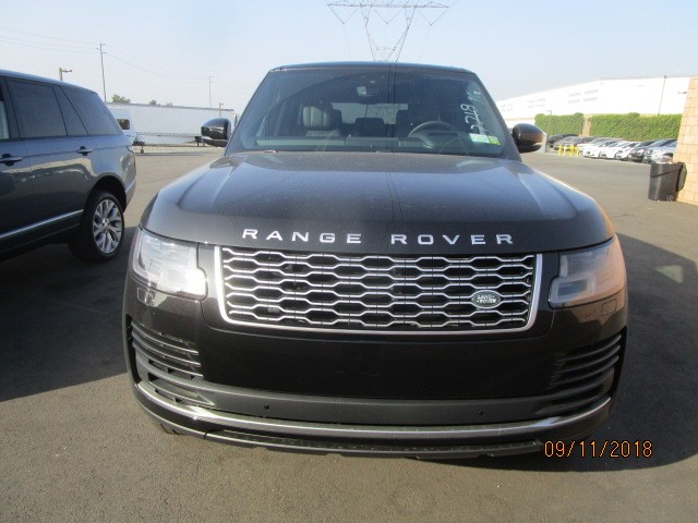 18款路虎揽胜行政3.0越野性能非常出色 适合在